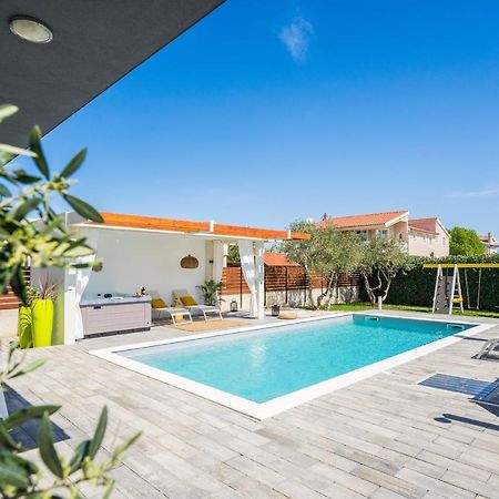 Villa Olea With Heated Pool And Jacuzzi Sukosan Exterior photo