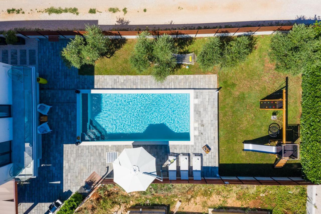 Villa Olea With Heated Pool And Jacuzzi Sukosan Exterior photo