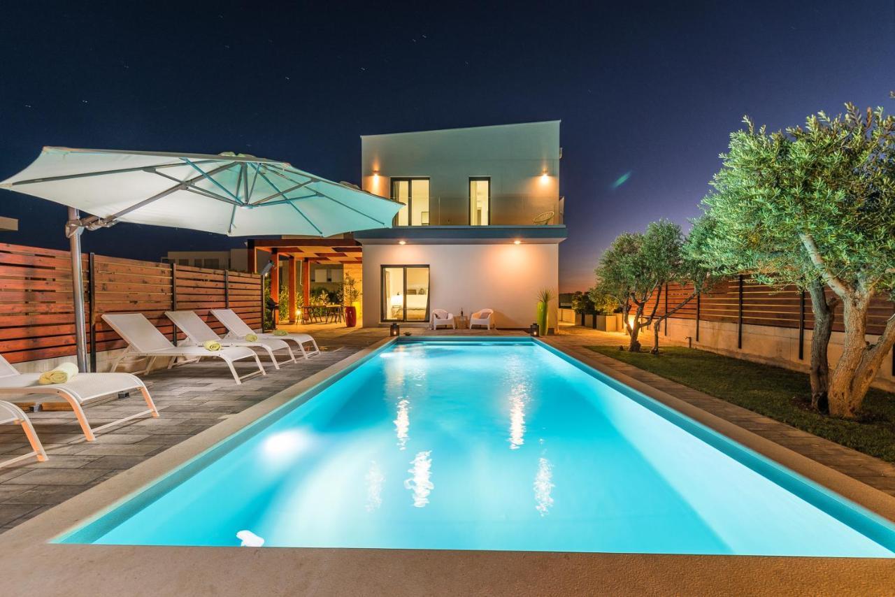 Villa Olea With Heated Pool And Jacuzzi Sukosan Exterior photo