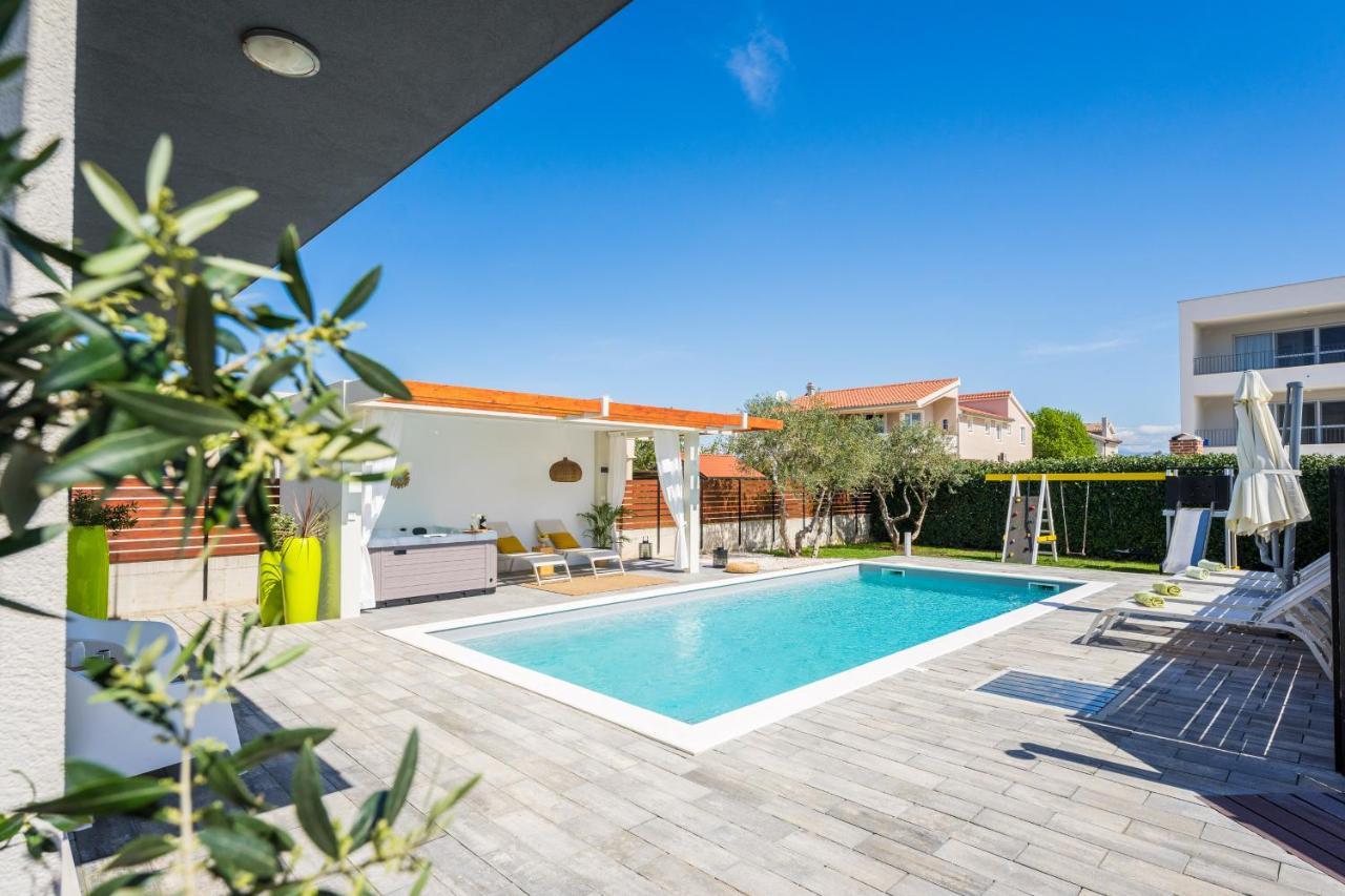 Villa Olea With Heated Pool And Jacuzzi Sukosan Exterior photo